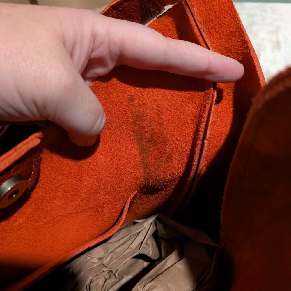 **SOLD**. 'Almost Perfect' Madison Shoulder Bag - Picture 10 of 10